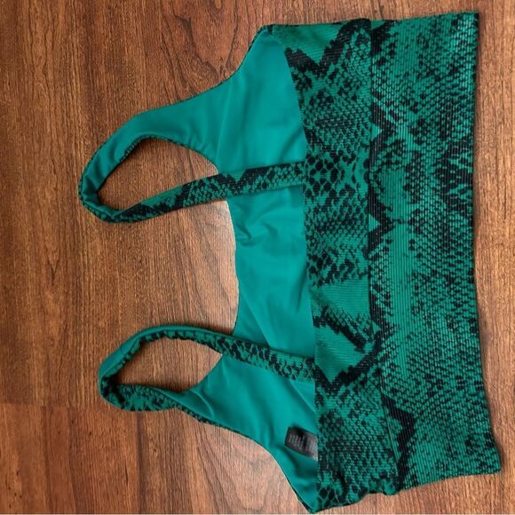H&M Green One Piece Swimsuit with Textured Design - Picture 3 of 4